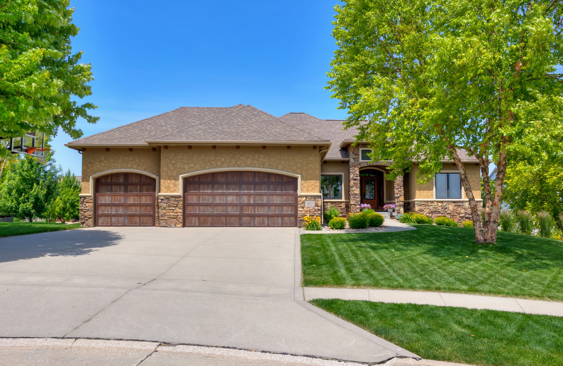 16105 Dellwood Drive