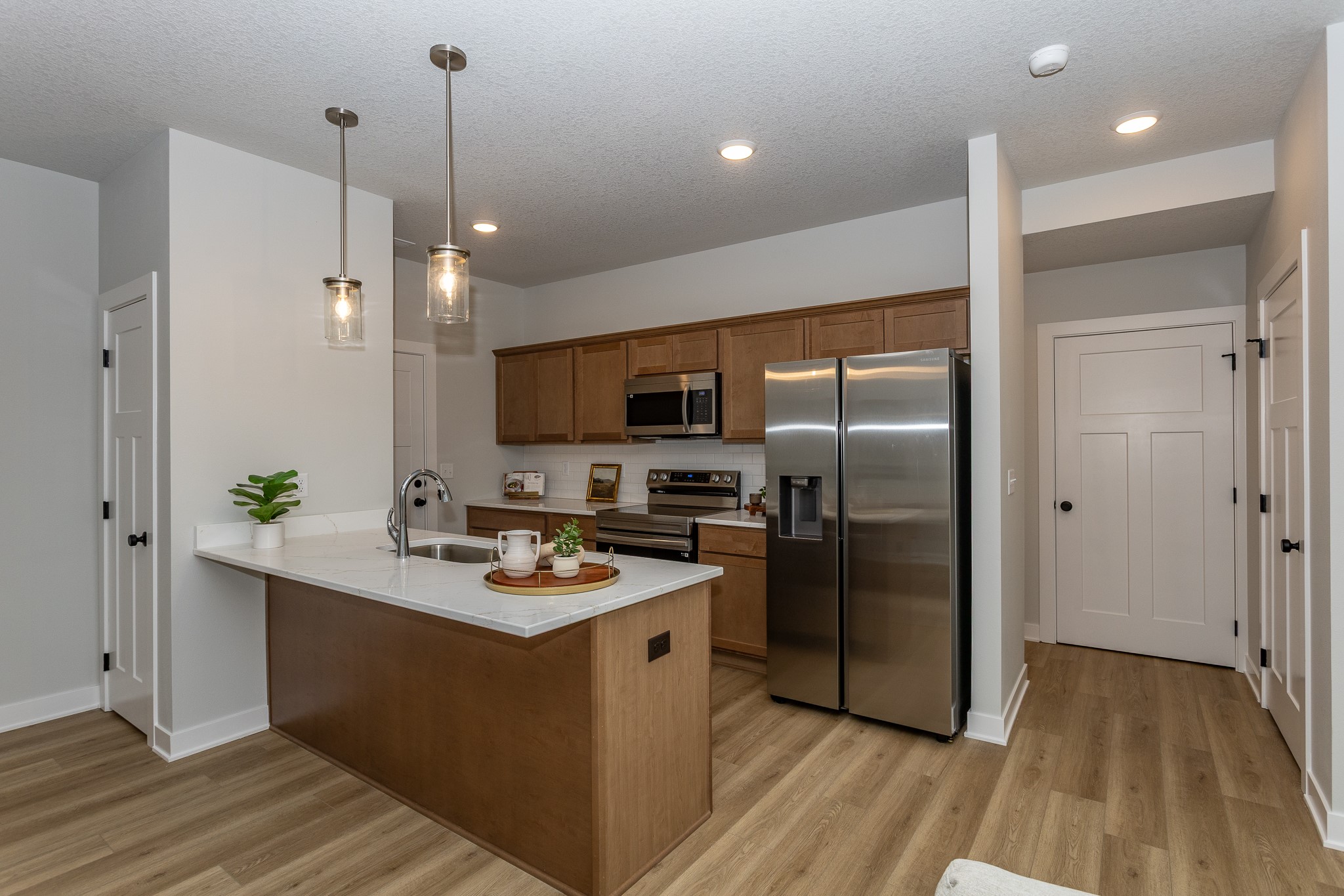 220 NW Waverly Drive, Waukee, Iowa image 3