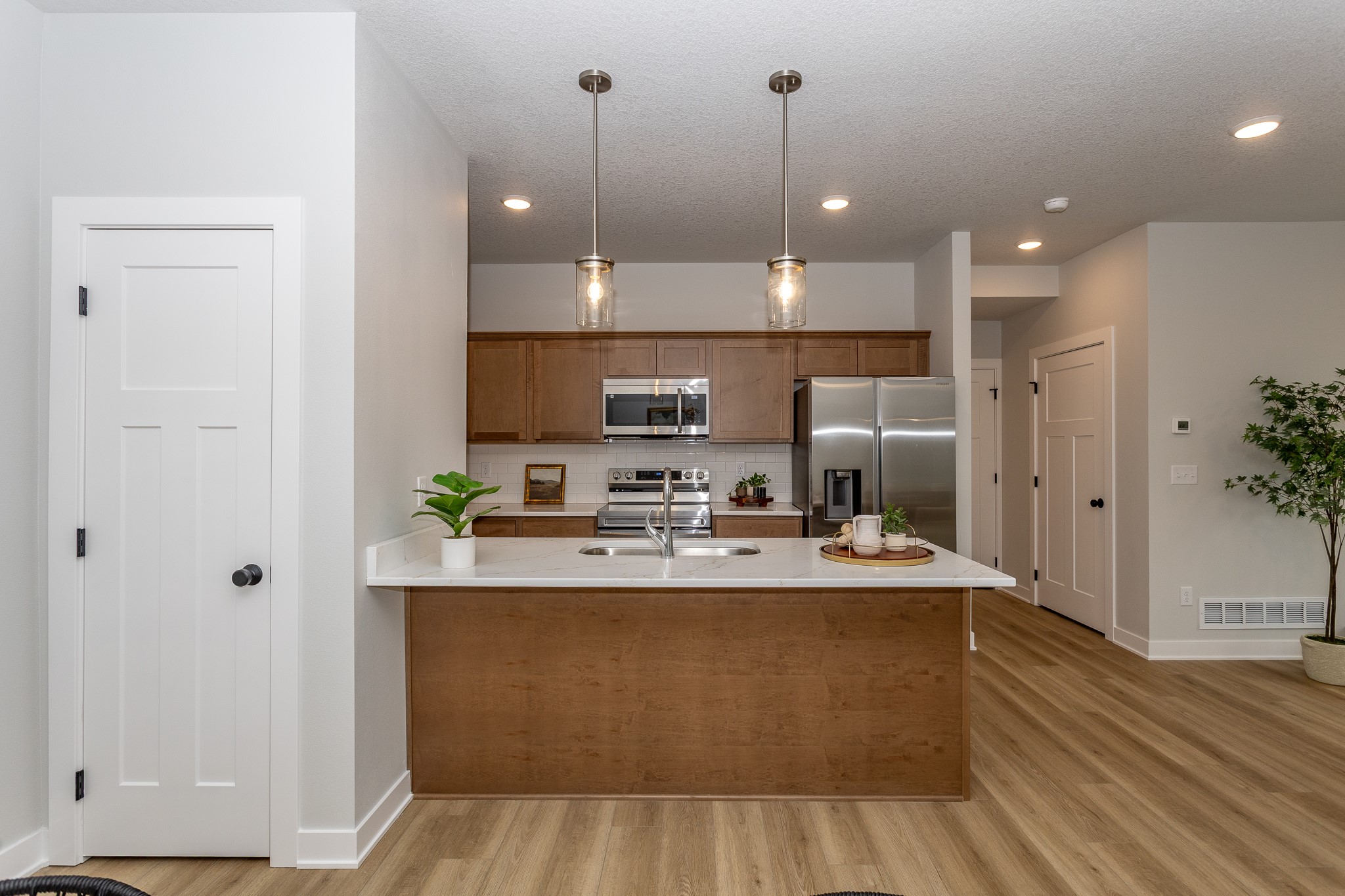 220 NW Waverly Drive, Waukee, Iowa image 6