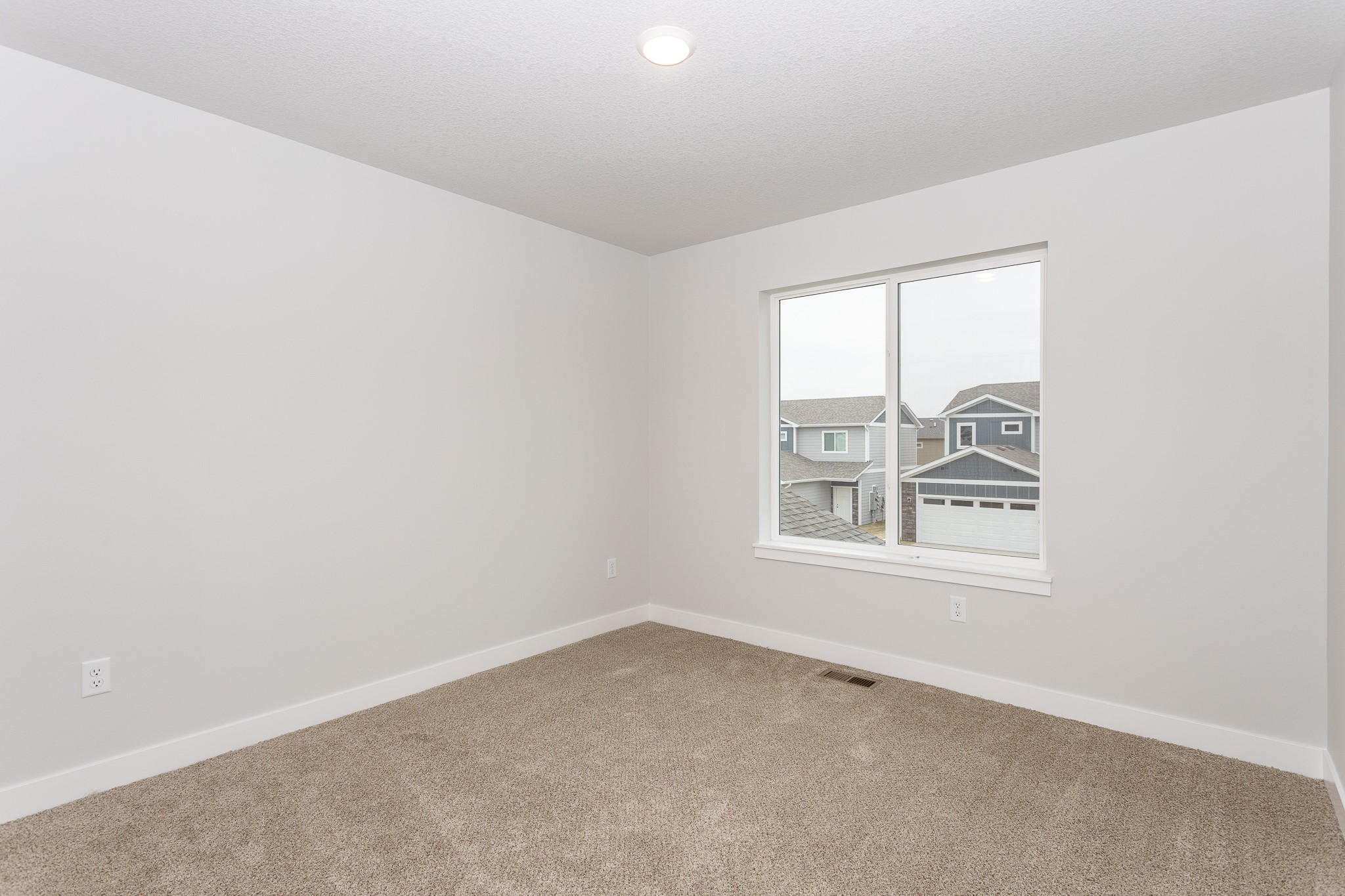 220 NW Waverly Drive, Waukee, Iowa image 19