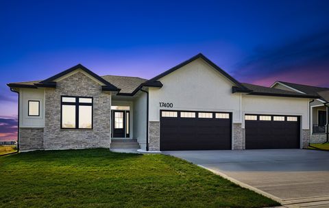 17400 North Valley Drive Urbandale IA 50323