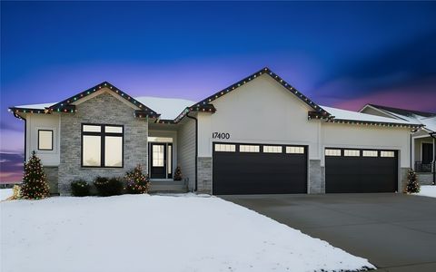 17400 North Valley Drive Urbandale IA 50323