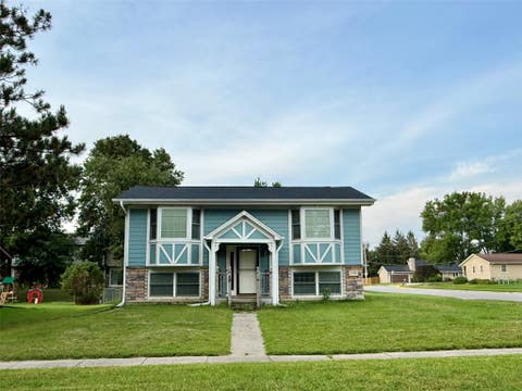 Homes For Sale - 1418 Wheeler Street<br/> Ames, IA 50010