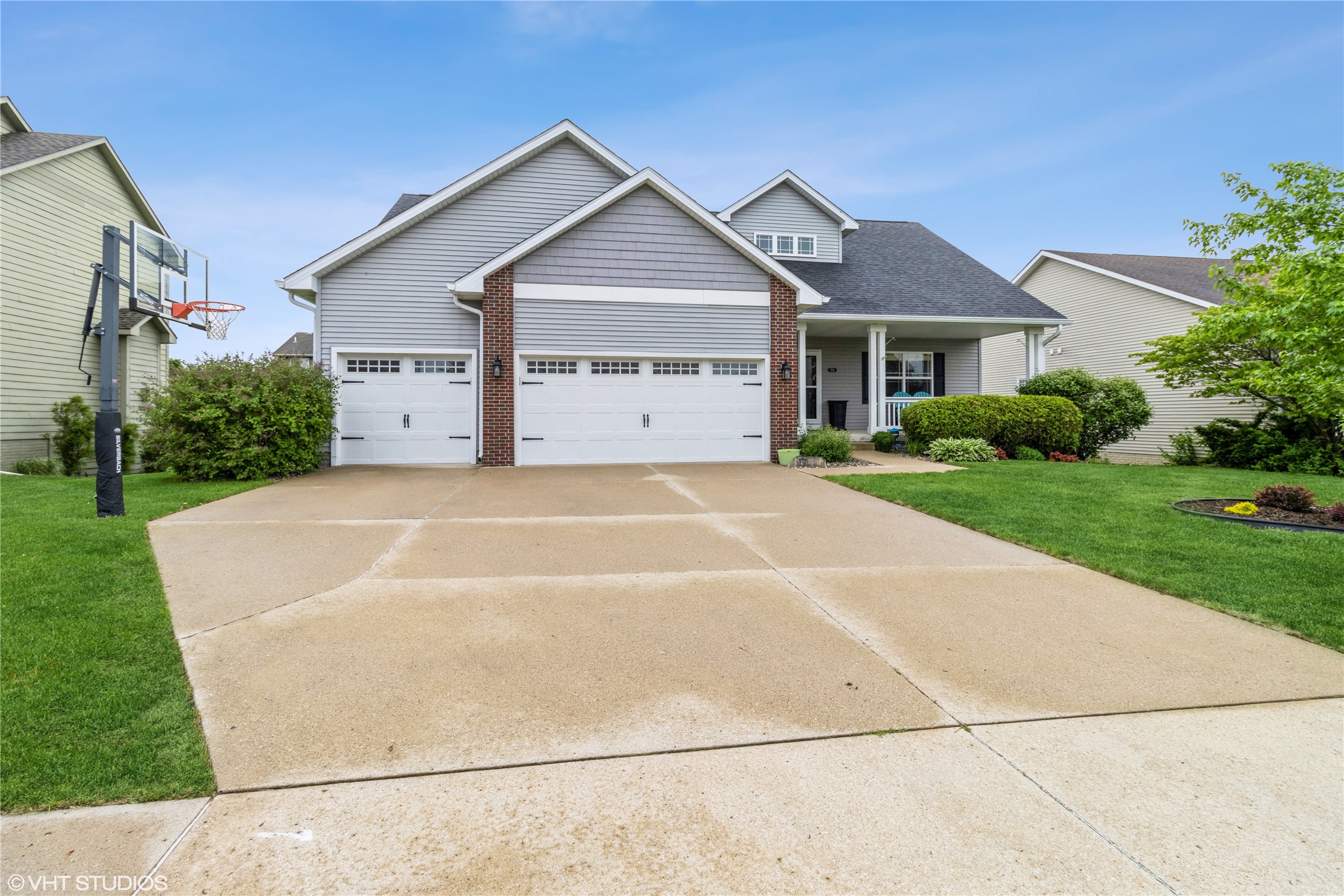 703 NE 46th Court, Ankeny, Iowa image 2