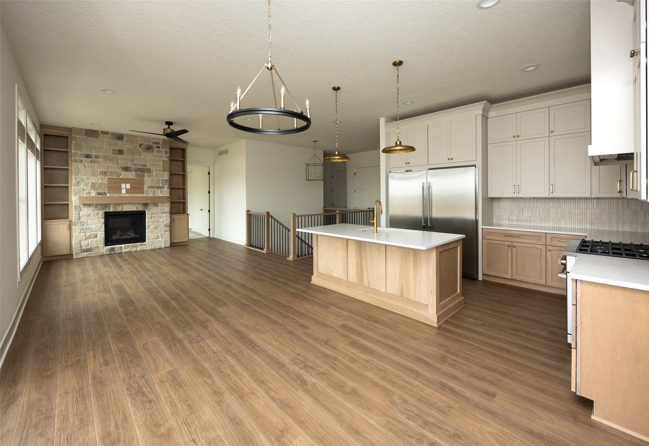 565 NW Mosaic Avenue