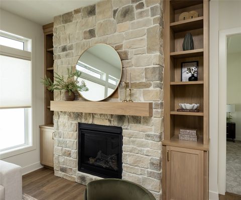 Homes For Sale - 565 NW Mosaic Avenue<br/> Waukee, IA 50263