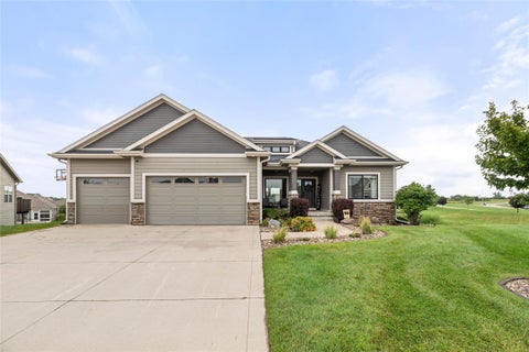 Homes For Sale - 535 NE Bobcat Court<br/> Waukee, IA 50263