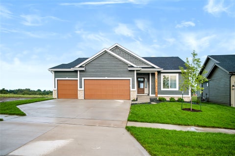 Homes For Sale - 3193 Marigold Circle<br/> Pella, IA 50219