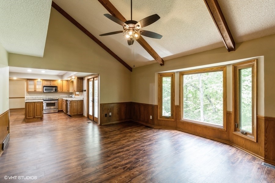 6406 Theresa Drive, Johnston, Iowa image 3