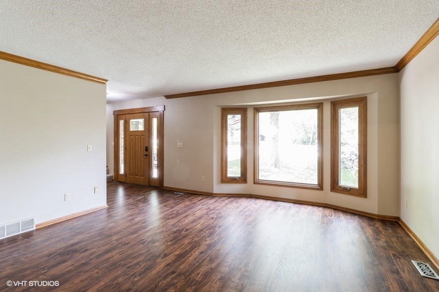 6406 Theresa Drive, Johnston, Iowa image 8