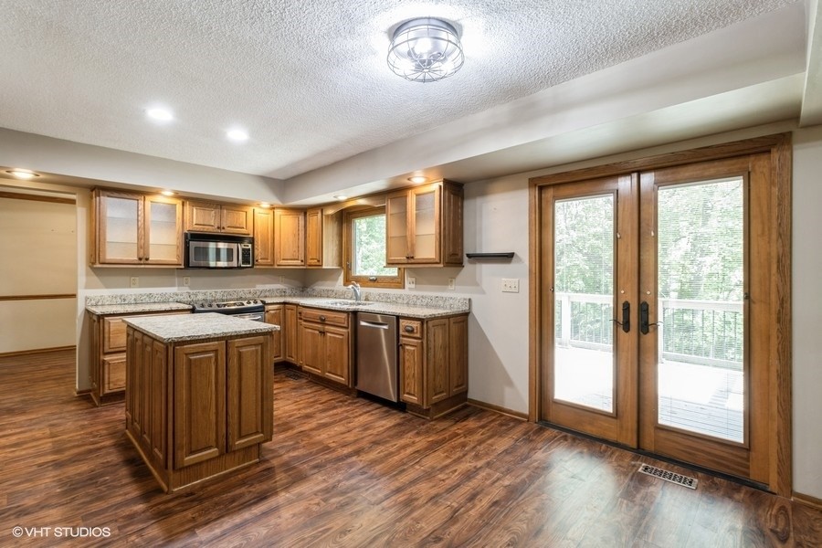 6406 Theresa Drive, Johnston, Iowa image 4