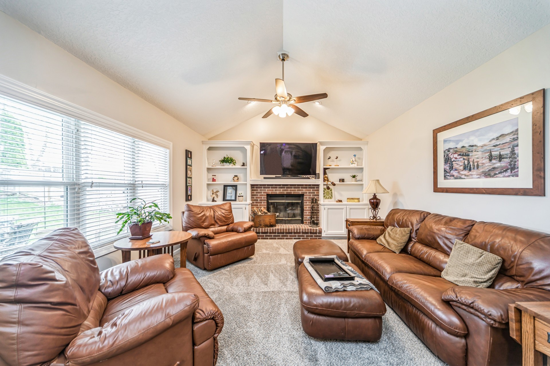 9401 Hickory Drive, Urbandale, Iowa image 13