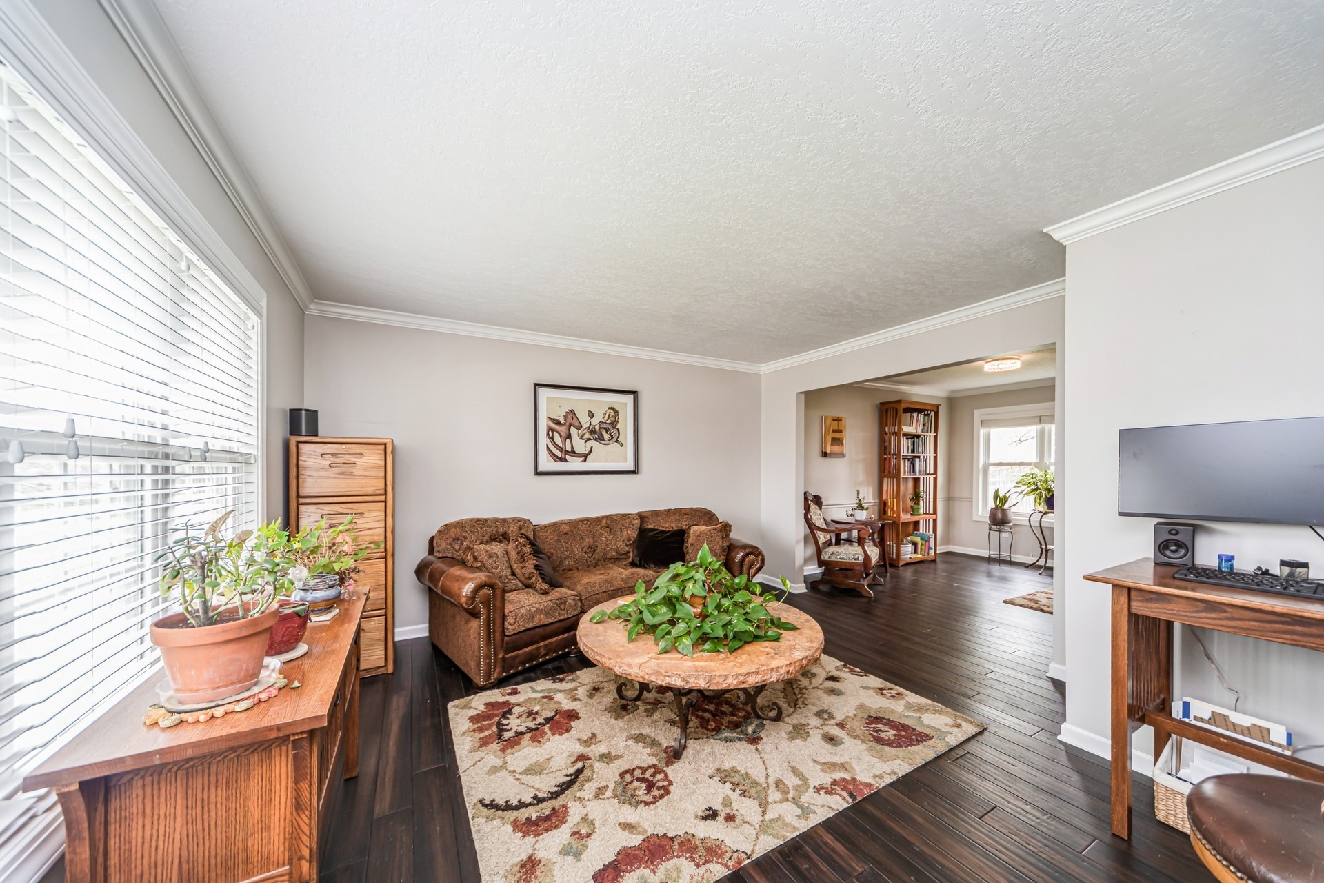 9401 Hickory Drive, Urbandale, Iowa image 5
