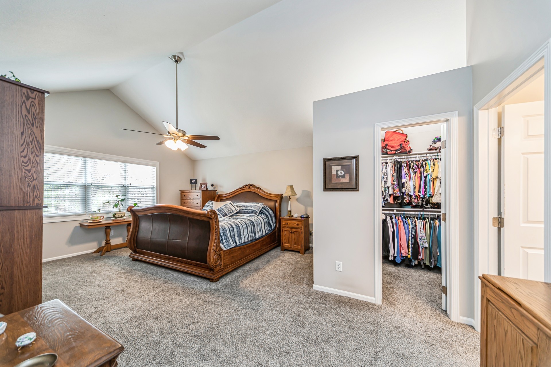 9401 Hickory Drive, Urbandale, Iowa image 17