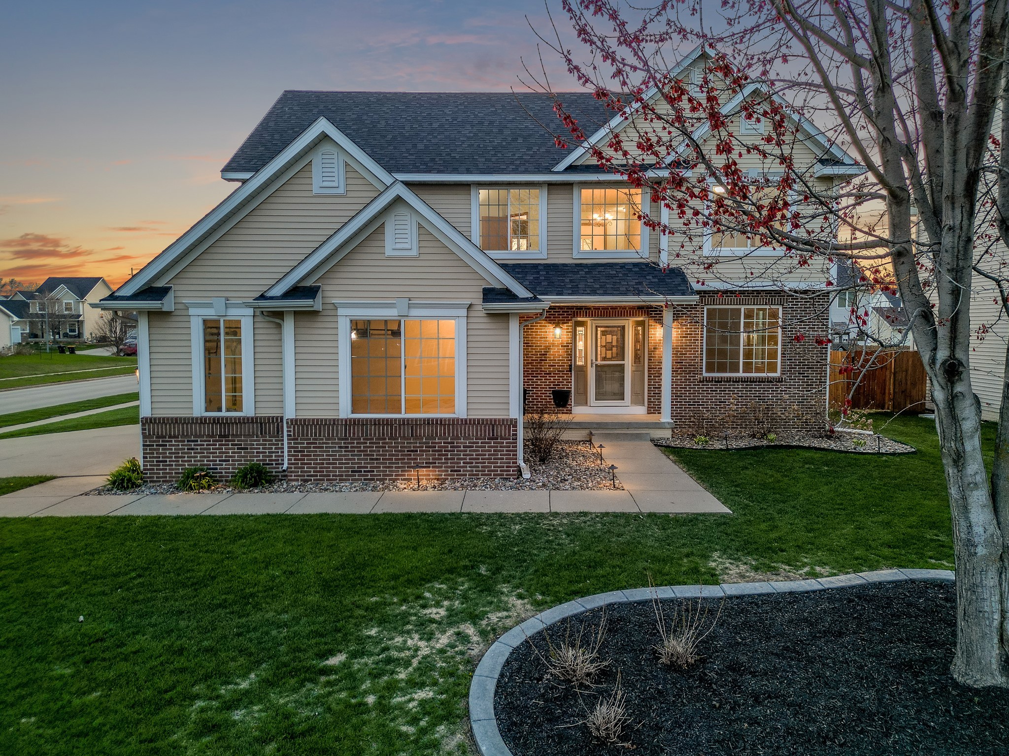 610 SE Carefree Lane, Waukee, Iowa image 1