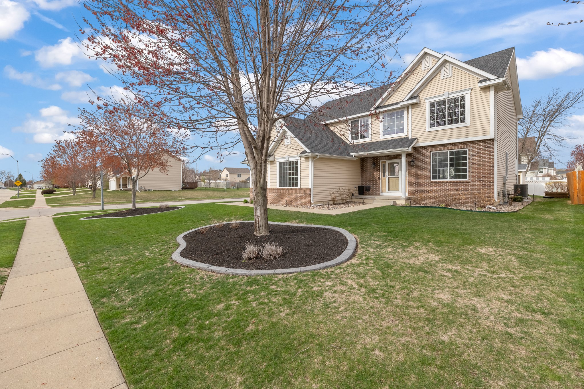 610 SE Carefree Lane, Waukee, Iowa image 2