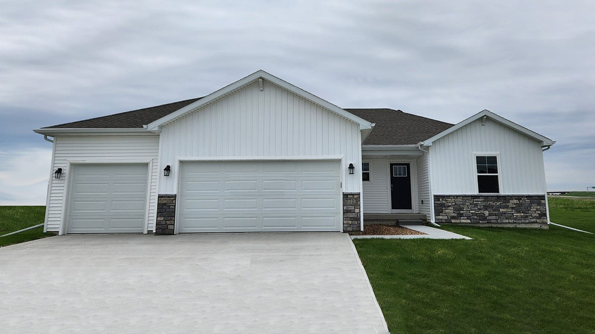 4761 172nd Way, Urbandale, Iowa image 1