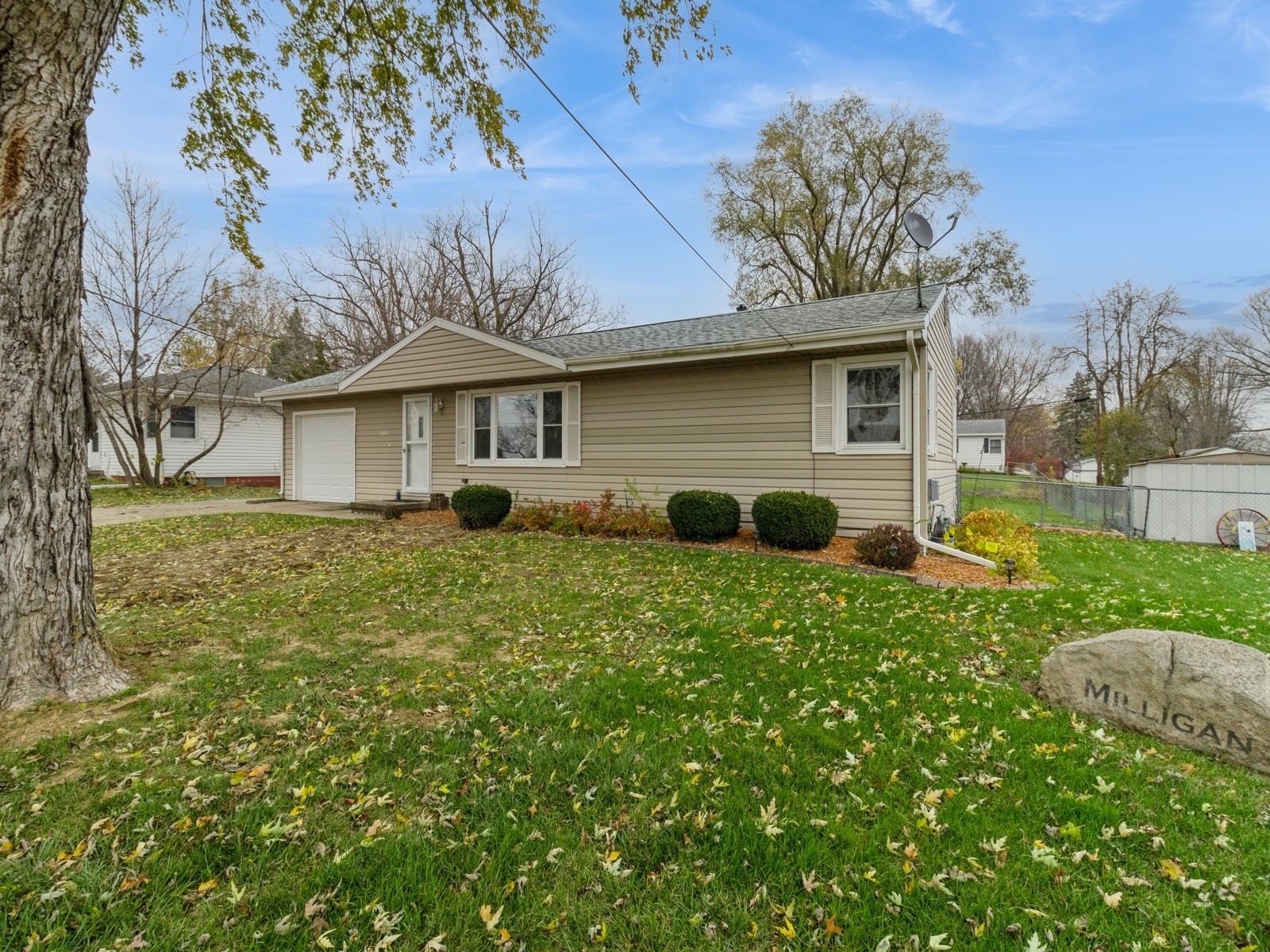 8063 Warren Drive, Des Moines, Iowa image 2