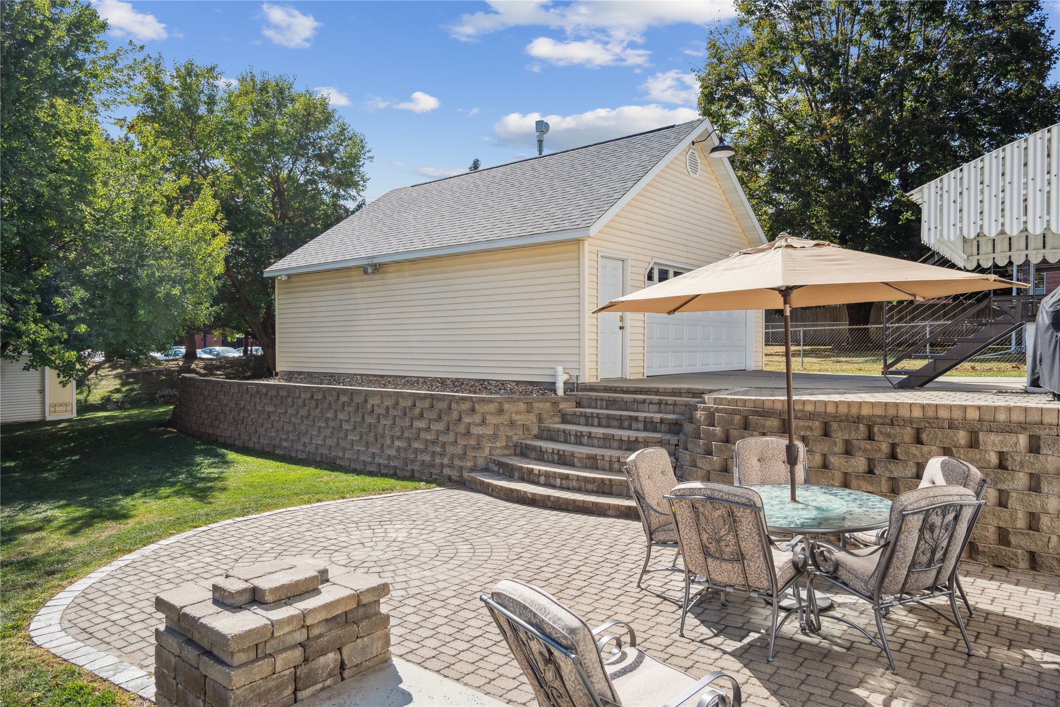 6906 Roseland Drive, Urbandale, Iowa image 23