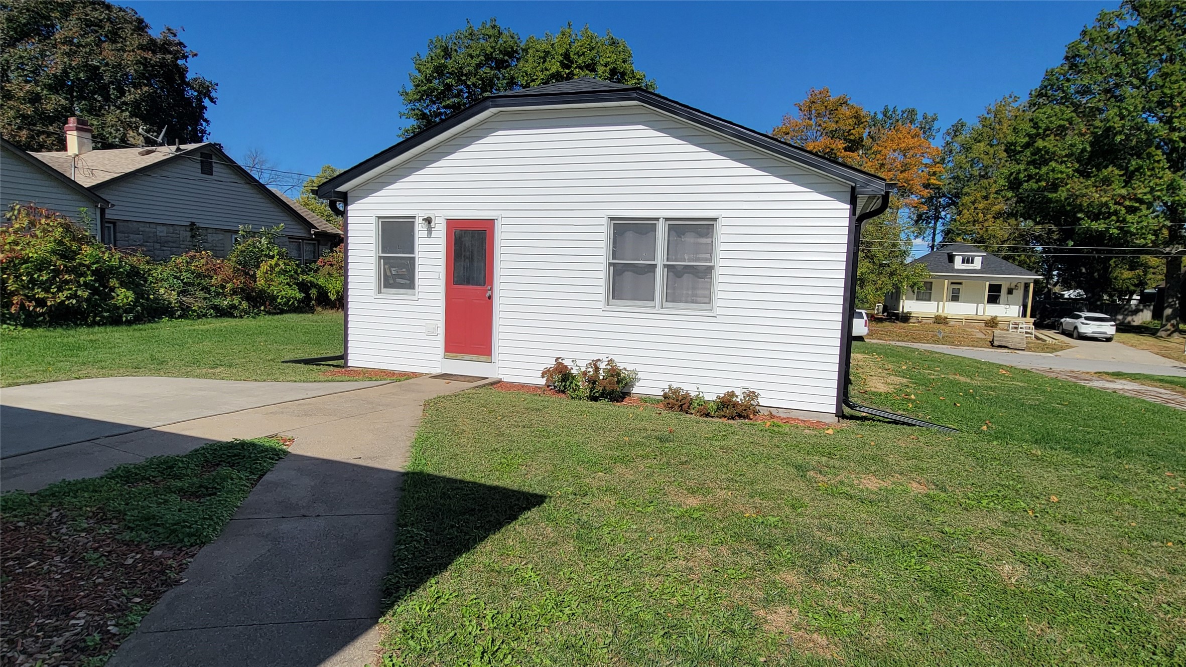 307 E Lincoln Street