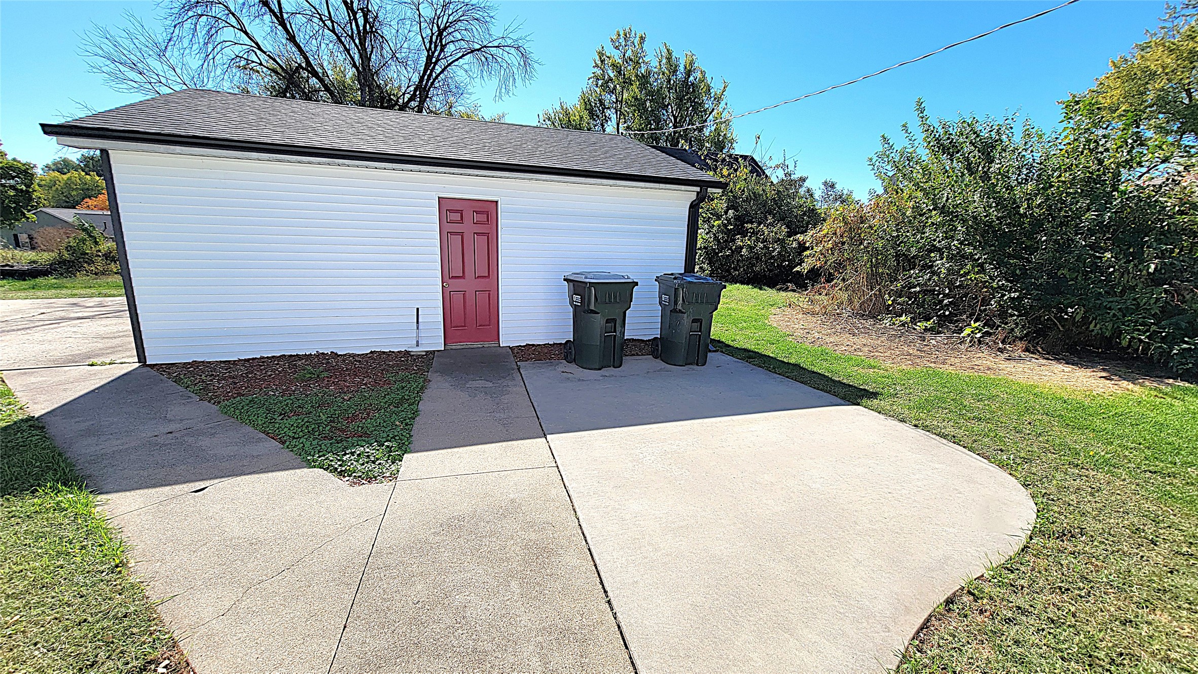 307 E Lincoln Street