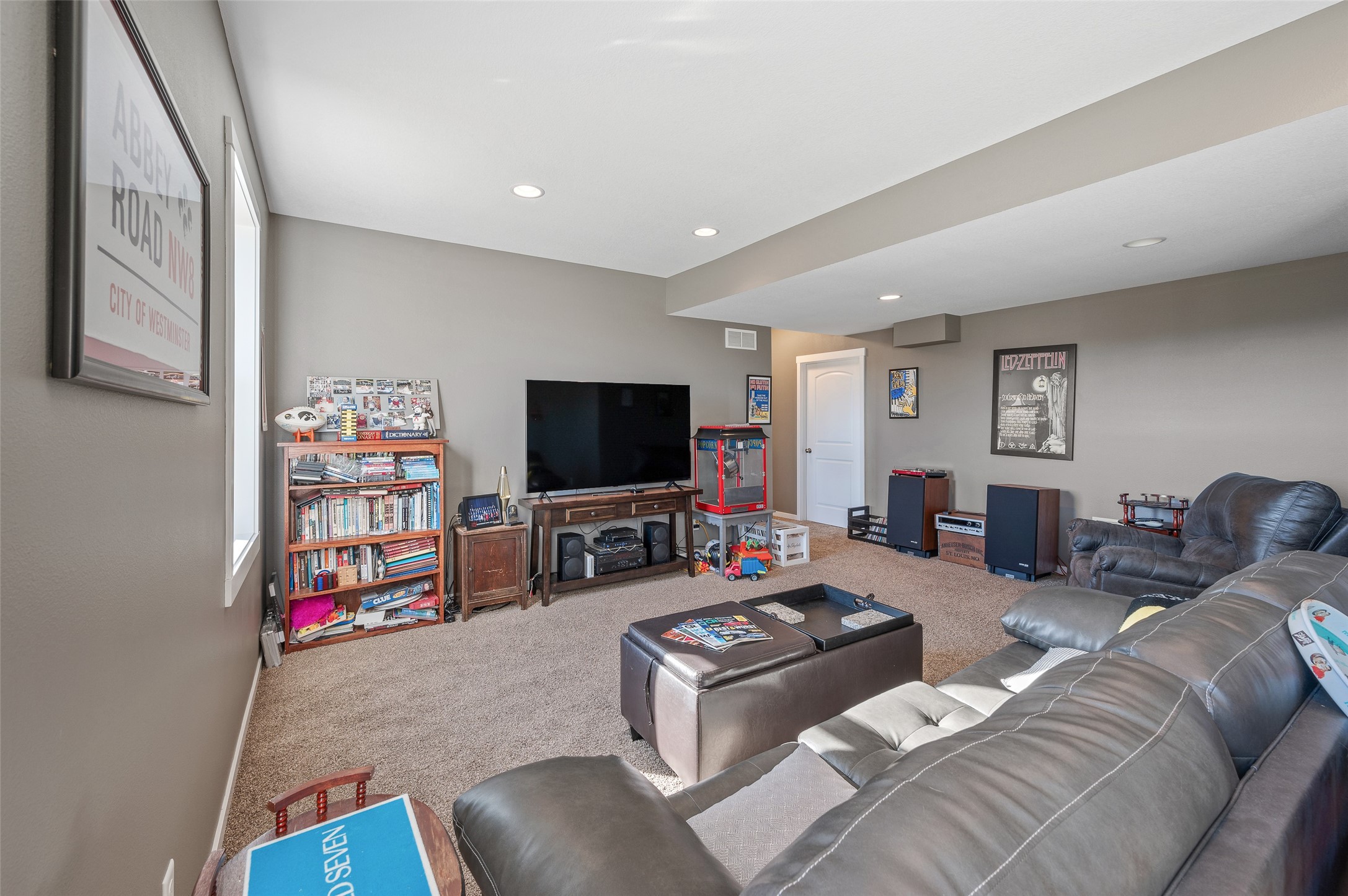 5379 Destiny Drive, Pleasant Hill, Iowa image 32