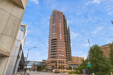 Condo For Sale - 300 Walnut Street #1306<br/> Des Moines, IA 50309