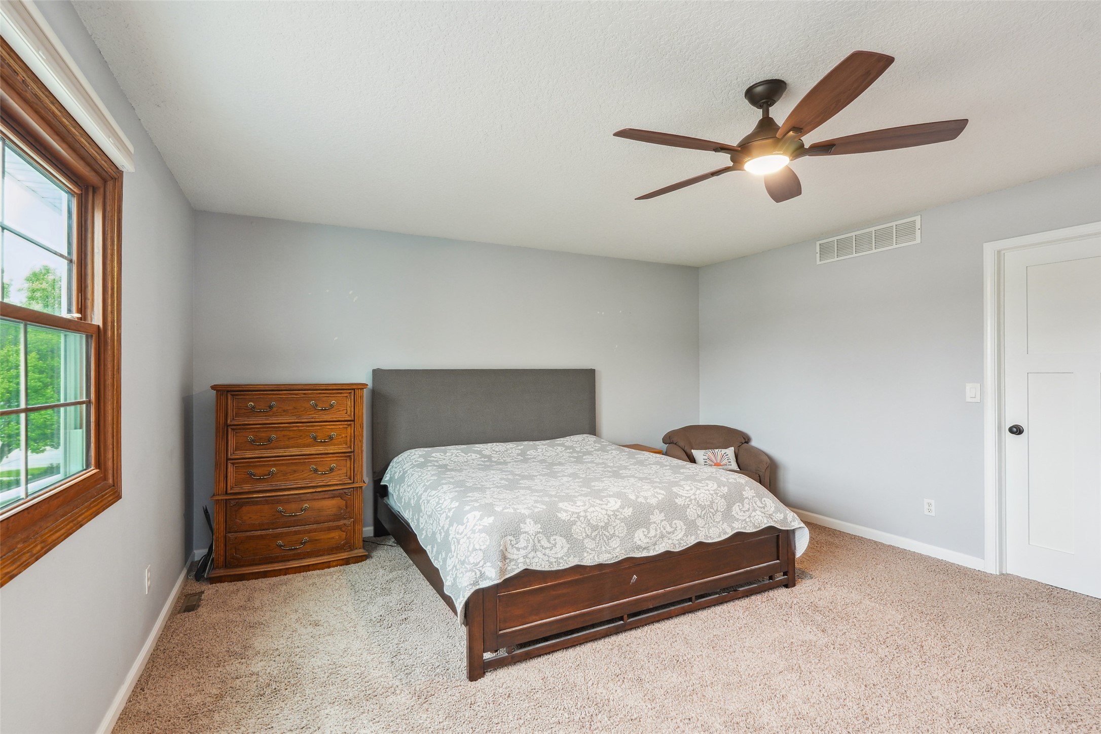 9905 Mcwilliams Drive, Johnston, Iowa image 15