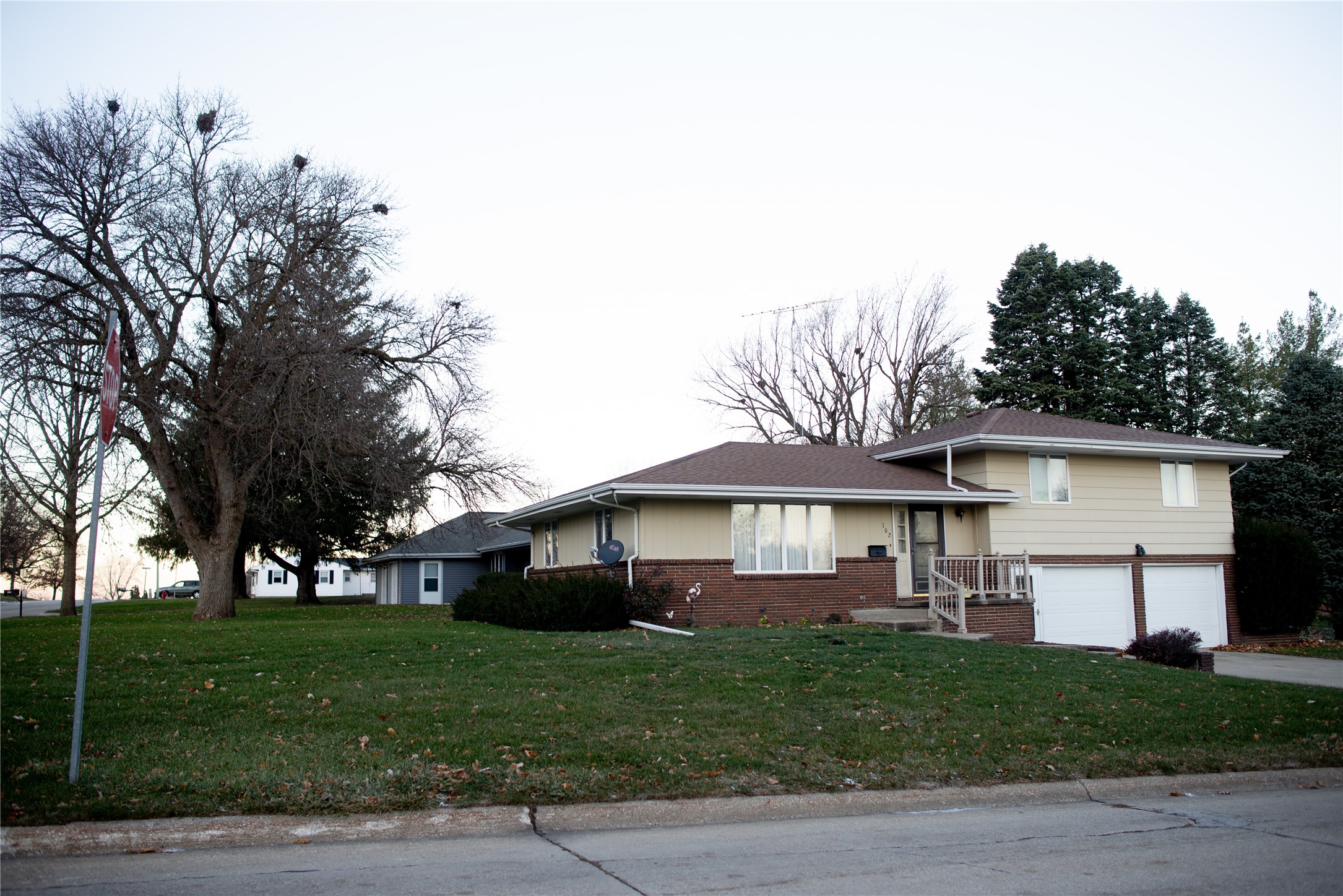 102 NW 5th Street, Greenfield, Iowa image 2