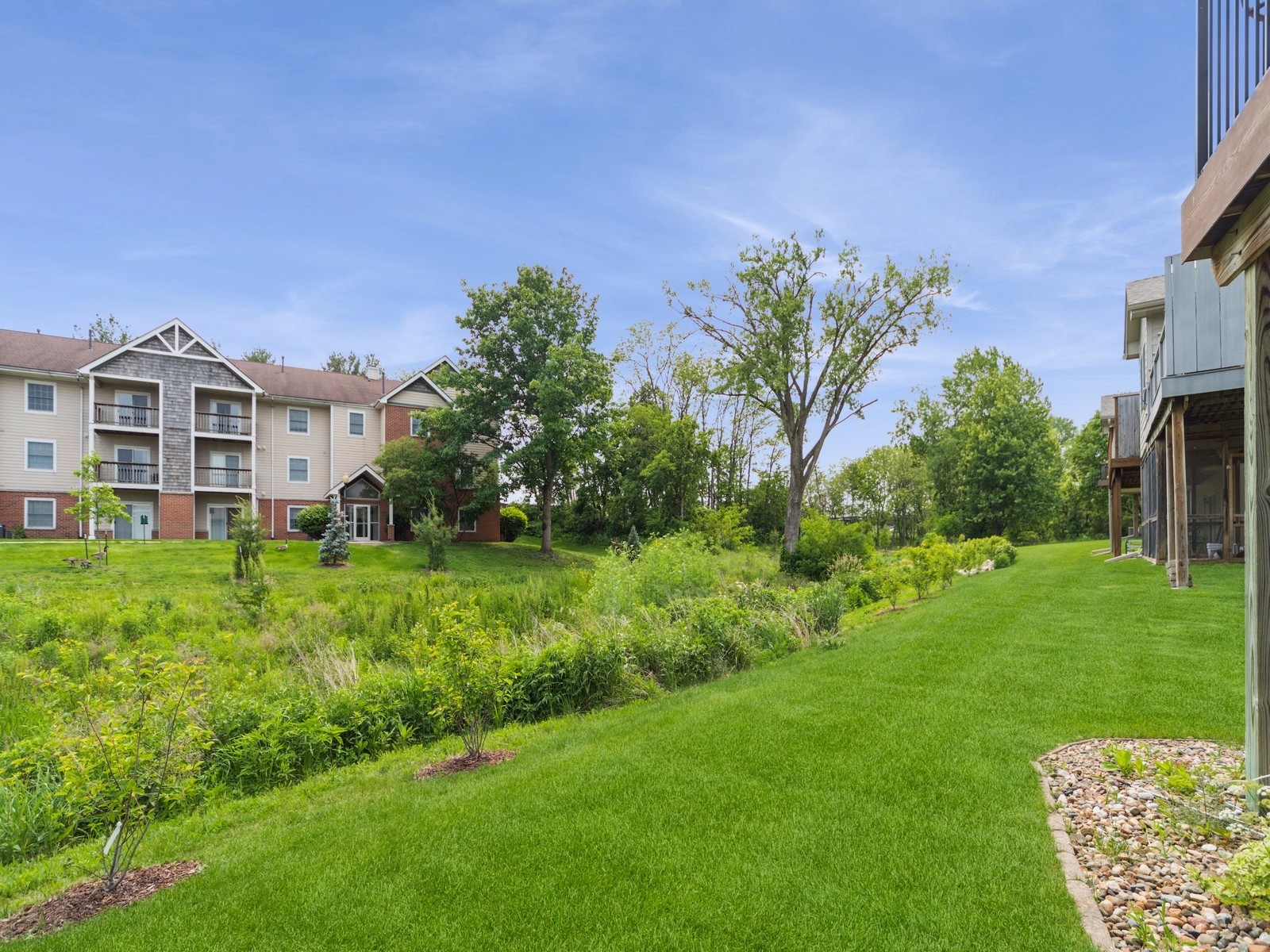 8808 Stonepointe Lane, Johnston, Iowa image 35