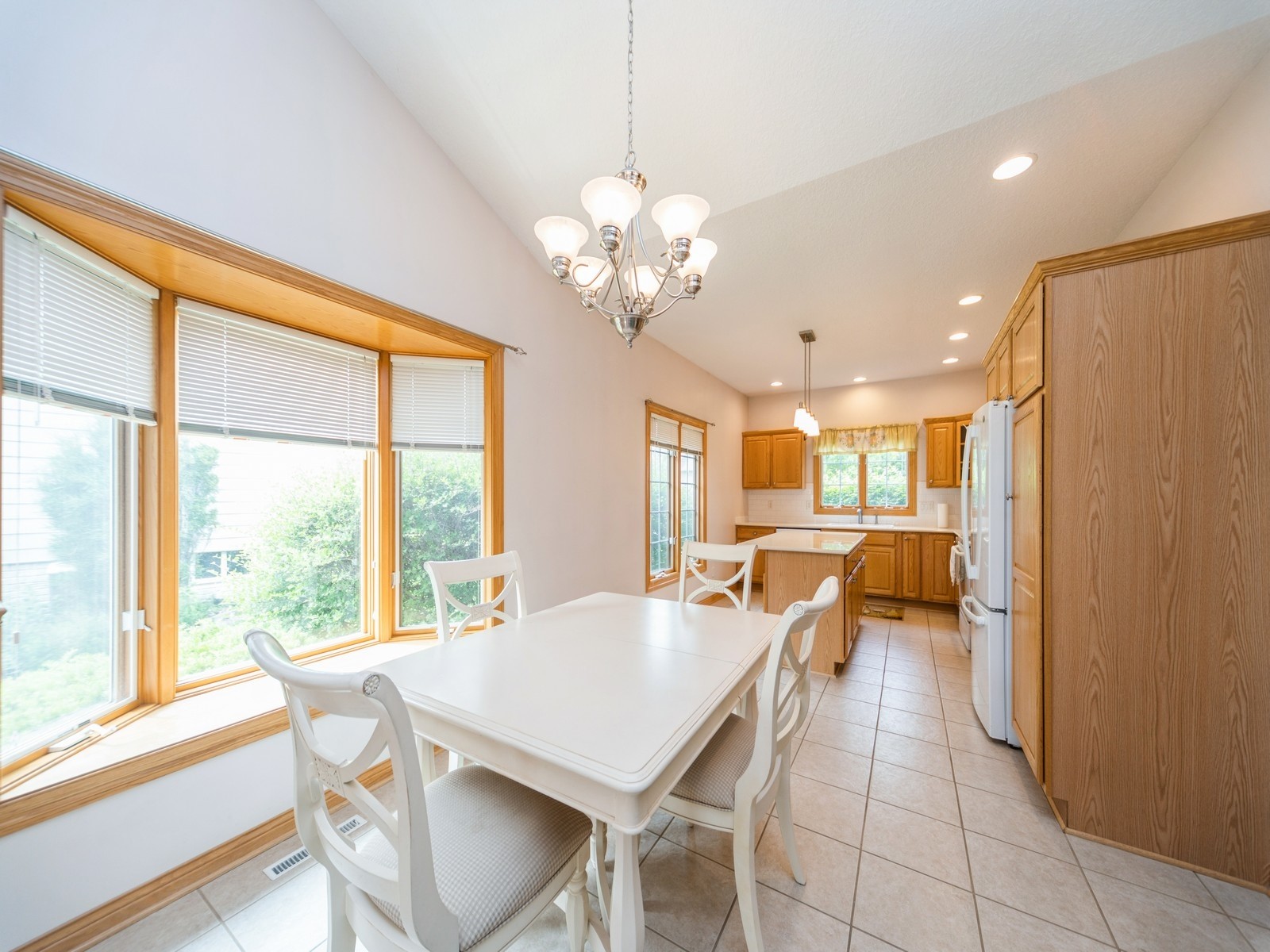 8808 Stonepointe Lane, Johnston, Iowa image 8