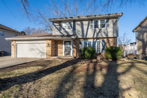 Homes For Sale - 4320 54th Street<br/> Des Moines, IA 50310