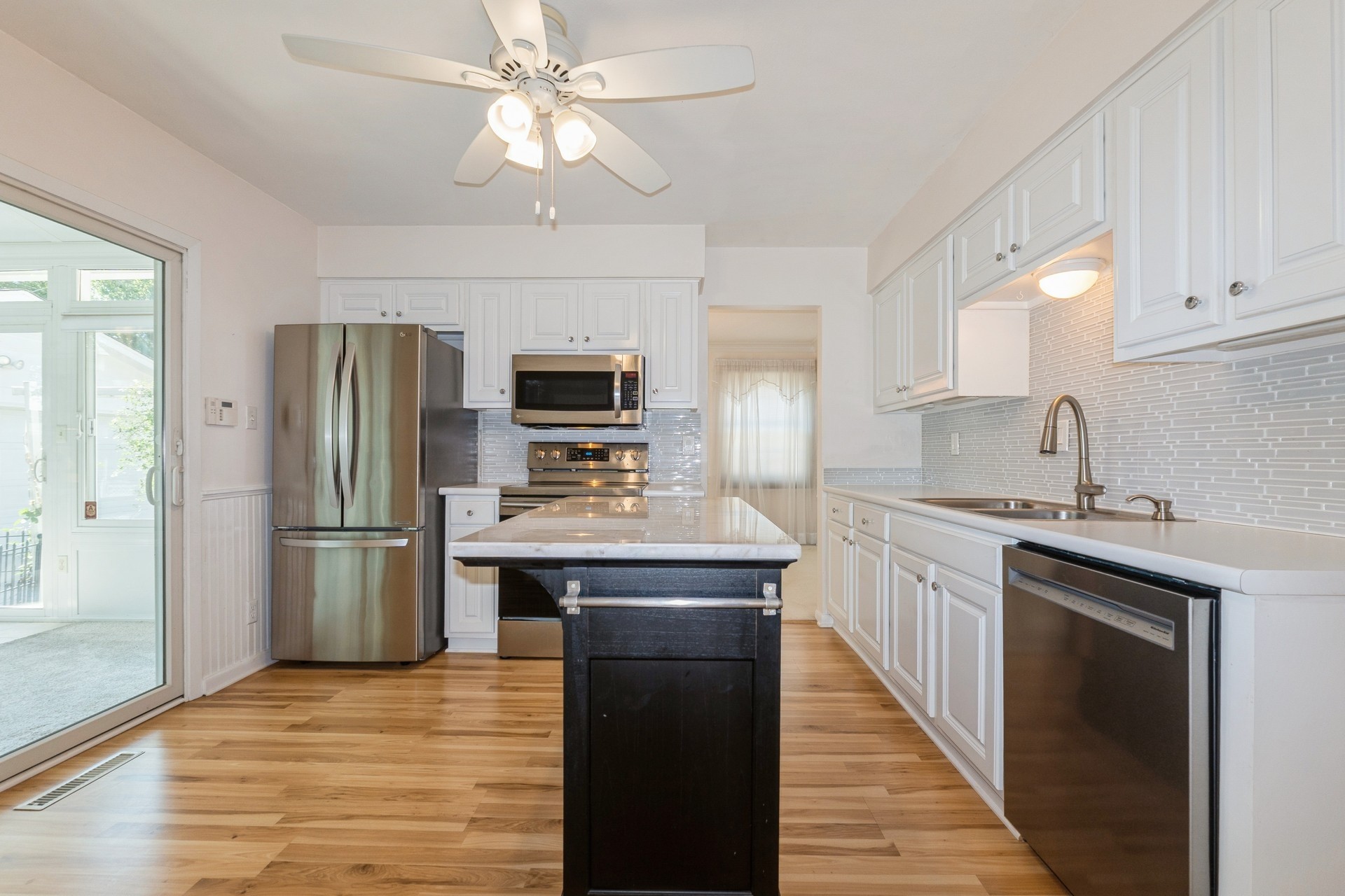 Urbandale, Iowa 50322, United States, 3 Bedrooms Bedrooms, ,2 BathroomsBathrooms,Residential,Active,166758