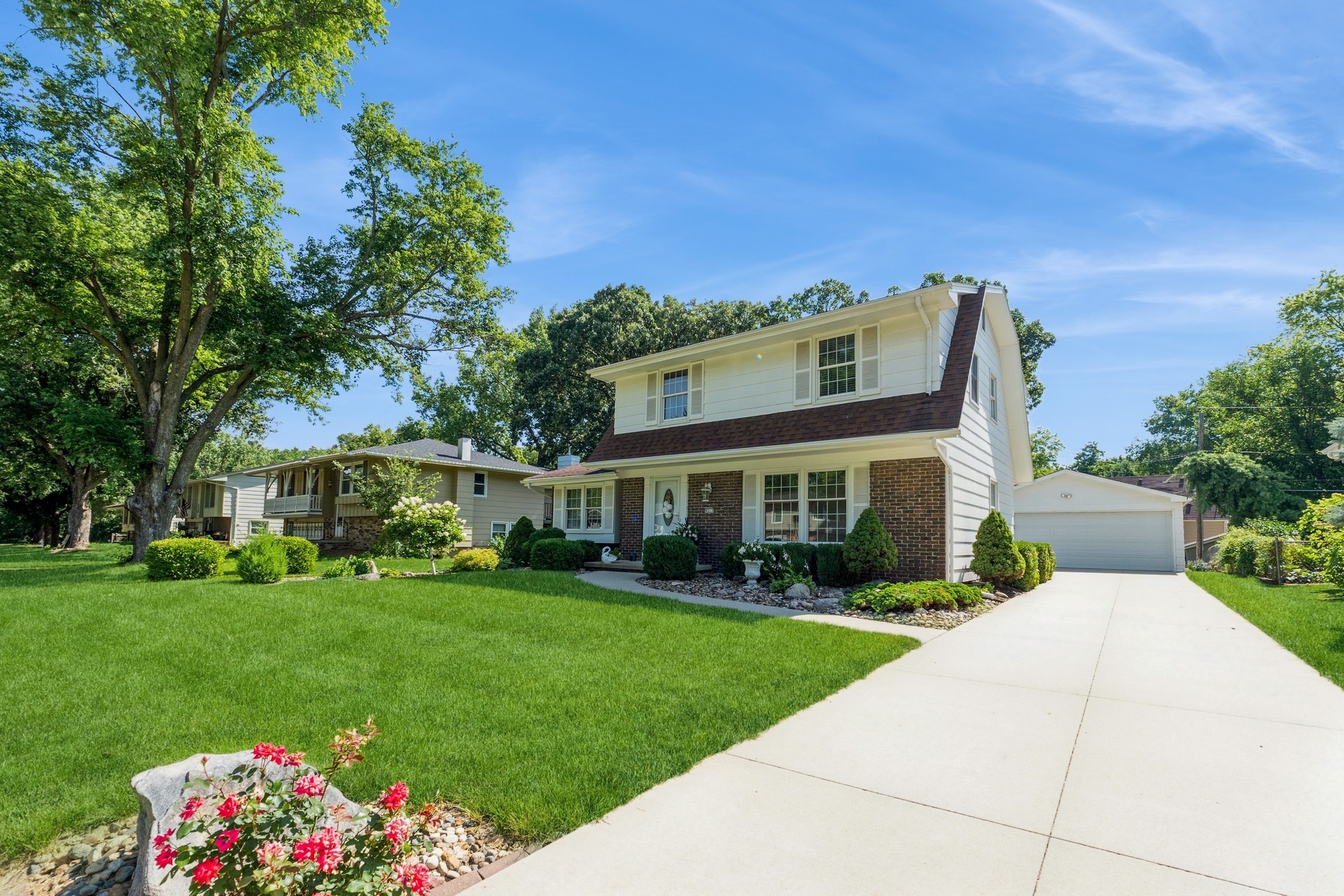 Urbandale, Iowa 50322, United States, 3 Bedrooms Bedrooms, ,2 BathroomsBathrooms,Residential,Active,166758