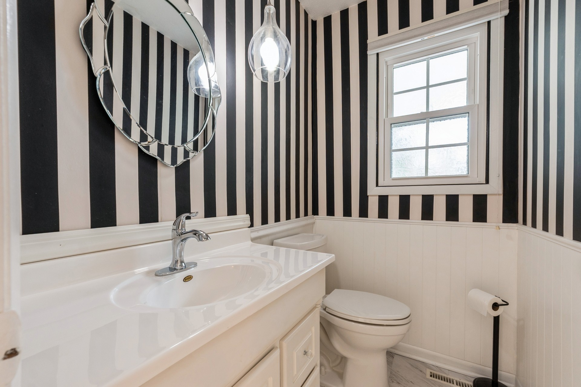 Urbandale, Iowa 50322, United States, 3 Bedrooms Bedrooms, ,2 BathroomsBathrooms,Residential,Active,166758