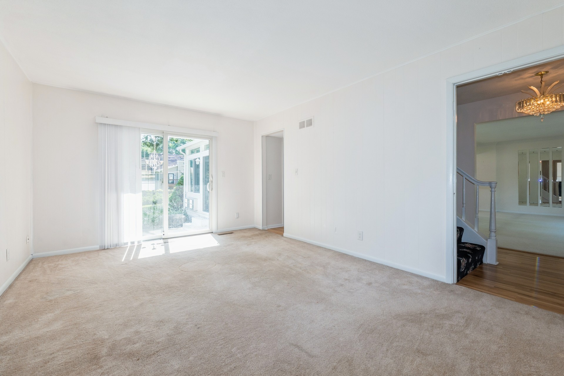 Urbandale, Iowa 50322, United States, 3 Bedrooms Bedrooms, ,2 BathroomsBathrooms,Residential,Active,166758