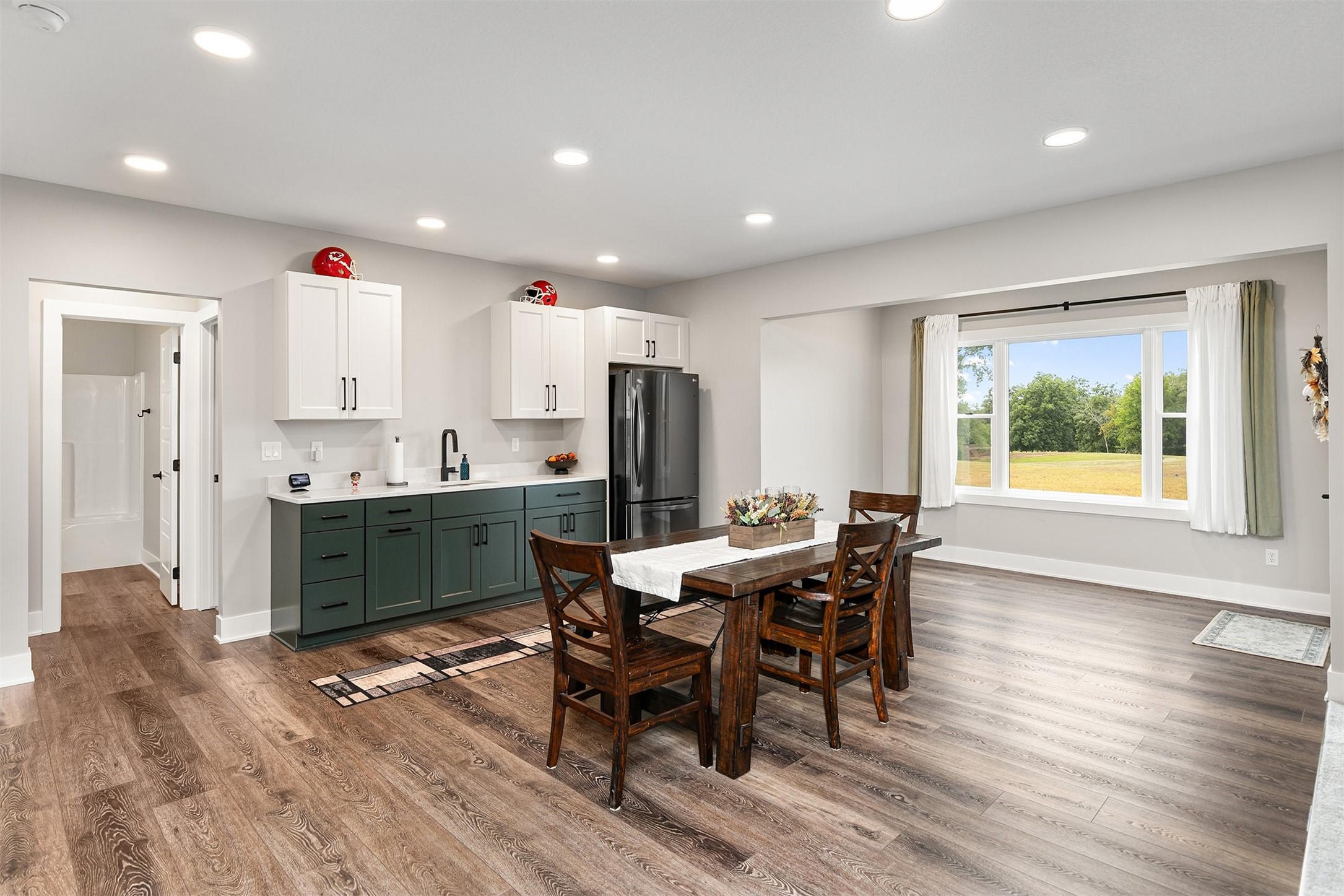 Redfield, Iowa, 50233, United States, 4 Bedrooms Bedrooms, ,3 BathroomsBathrooms,Residential,Active,2029759