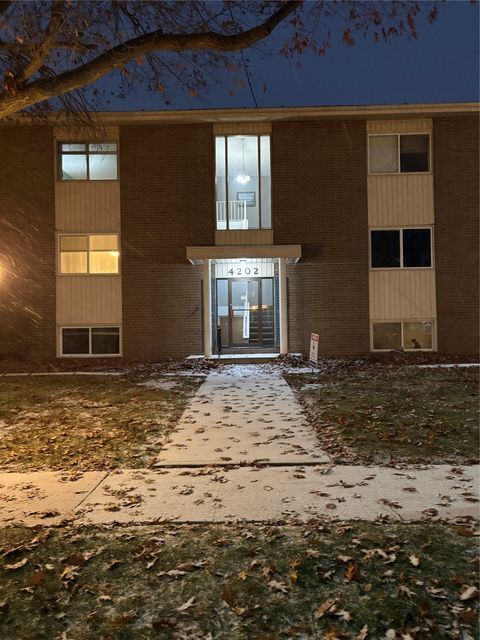 4202 62nd Street 5 Urbandale IA 50322