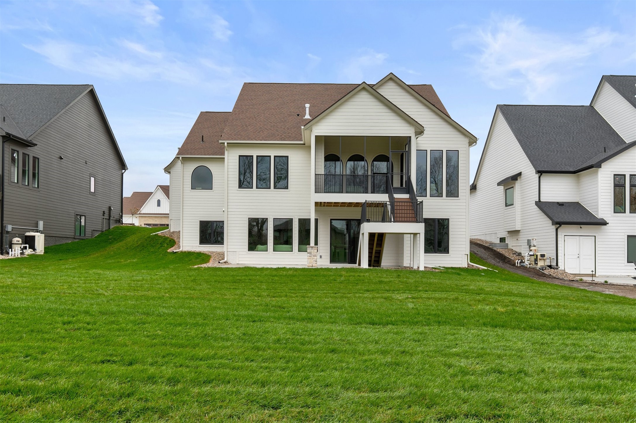 Johnston, Iowa, 50131, United States, 5 Bedrooms Bedrooms, ,5 BathroomsBathrooms,Residential,Active,2037147
