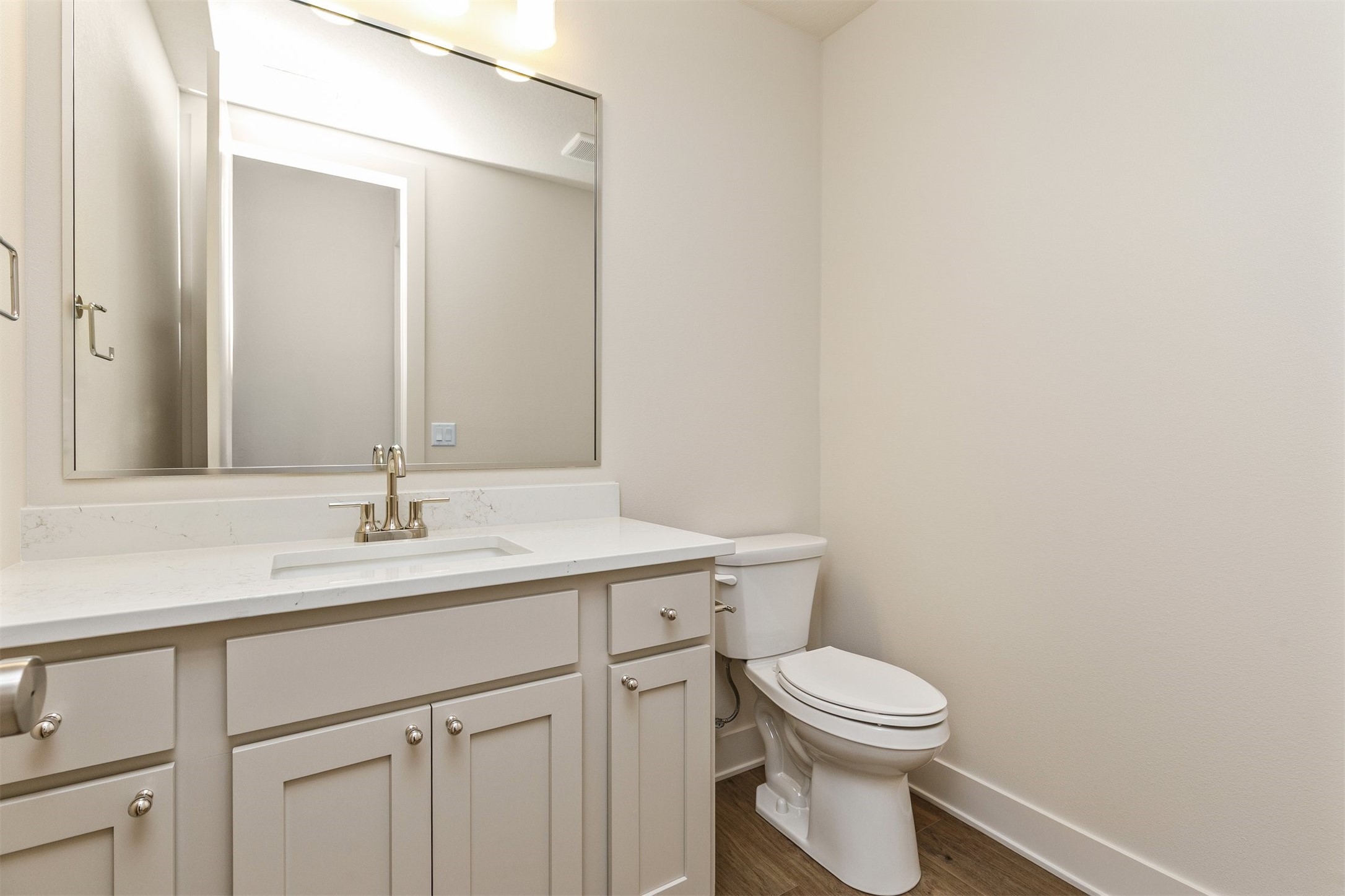 Johnston, Iowa, 50131, United States, 5 Bedrooms Bedrooms, ,5 BathroomsBathrooms,Residential,Active,2037147