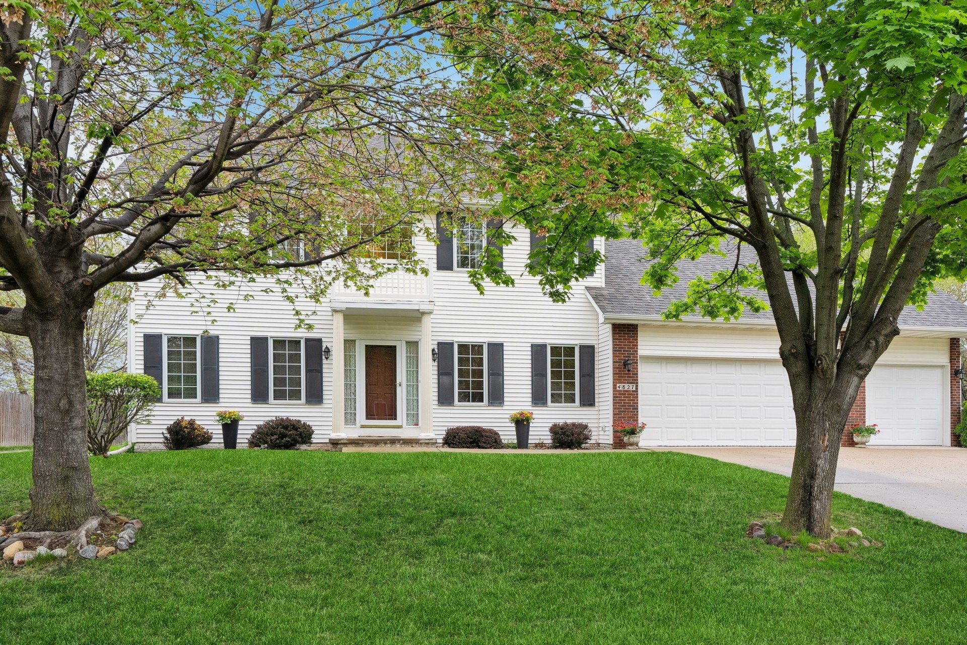 4827 Fieldstone Drive, West Des Moines, Iowa image 1