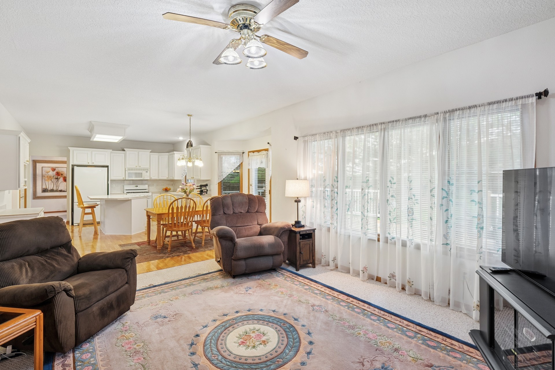 4827 Fieldstone Drive, West Des Moines, Iowa image 5