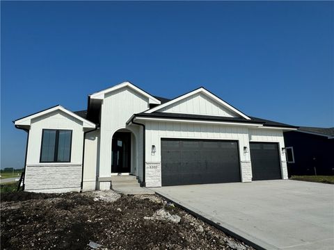 Single Family Residence in Bondurant IA 1300 Deer Ridge Drive.jpg