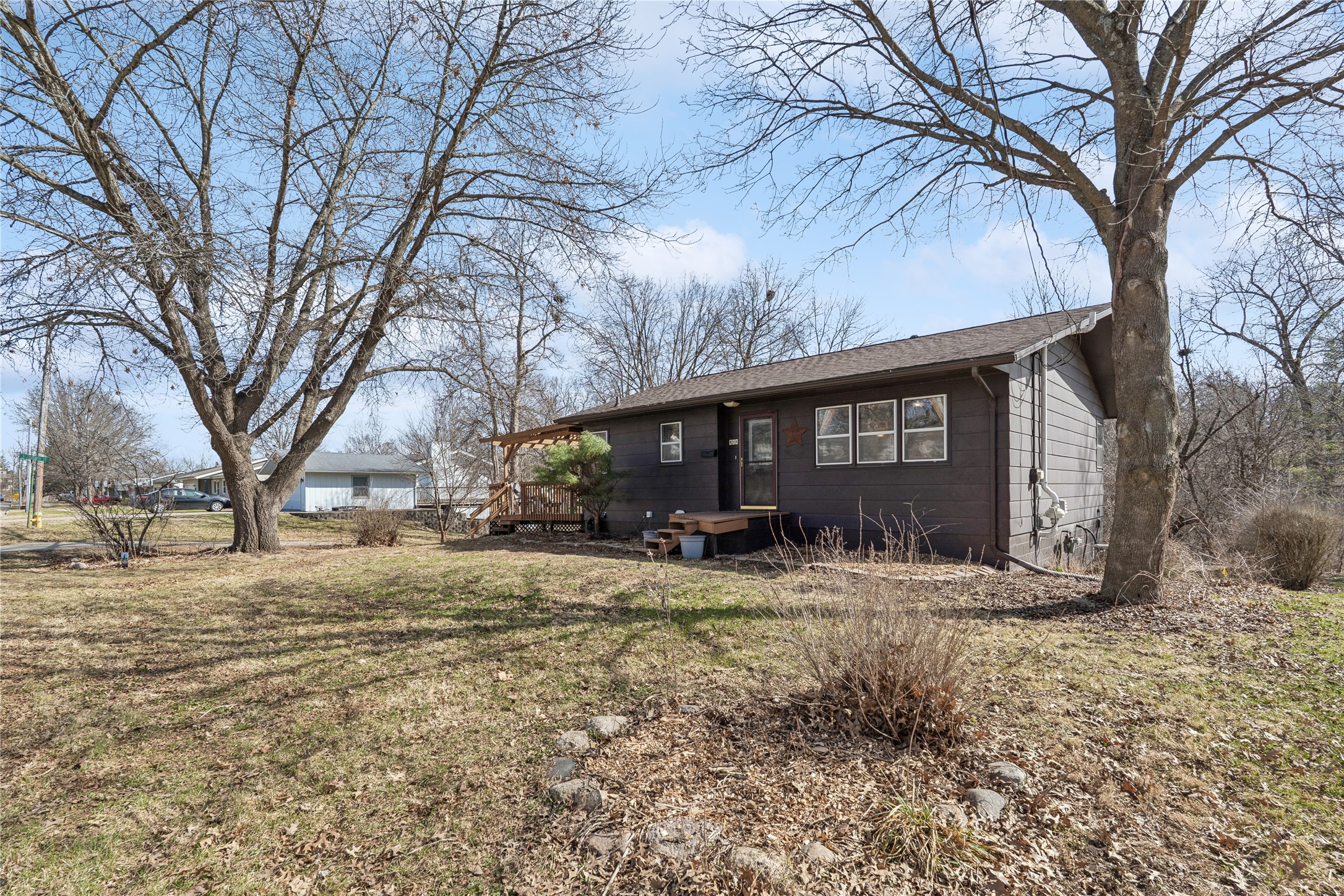 618 E Competine Street