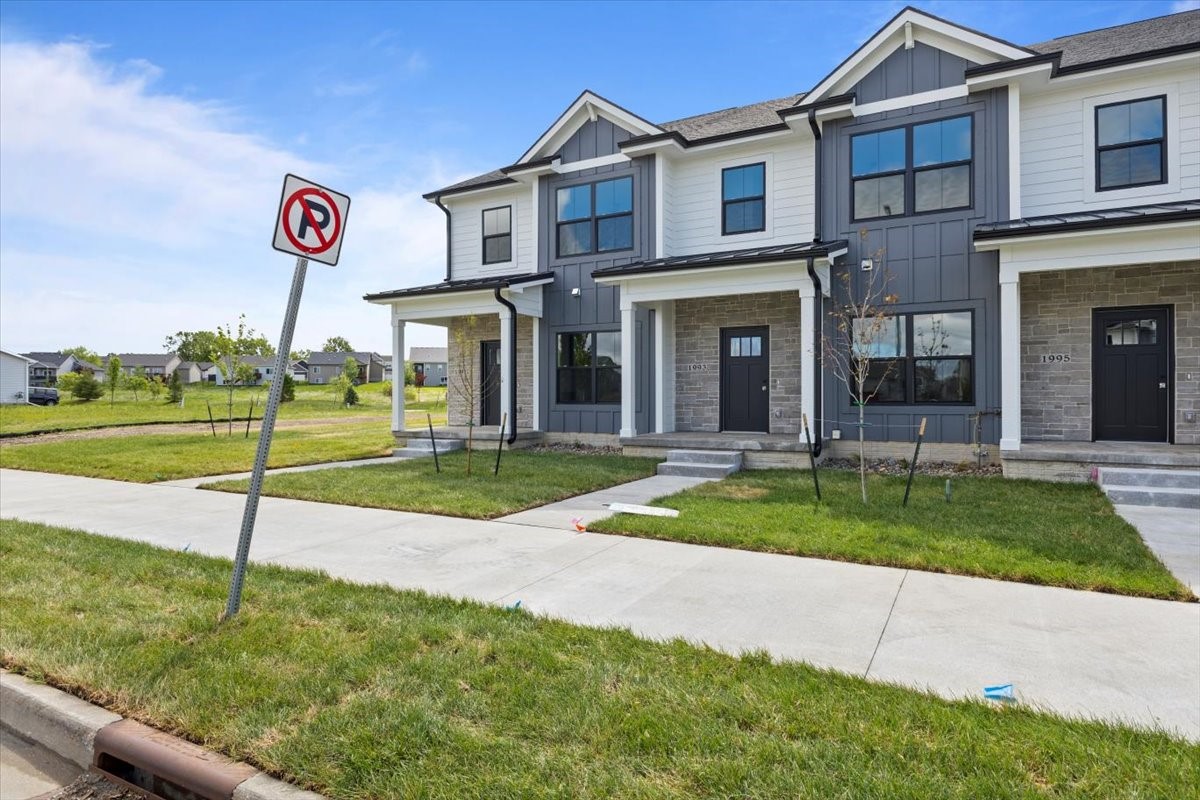 1993 S Warrior Lane, Waukee, Iowa image 3