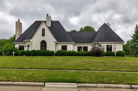 Single Family Residence in Clive IA 13953 Lake Shore Drive.jpg