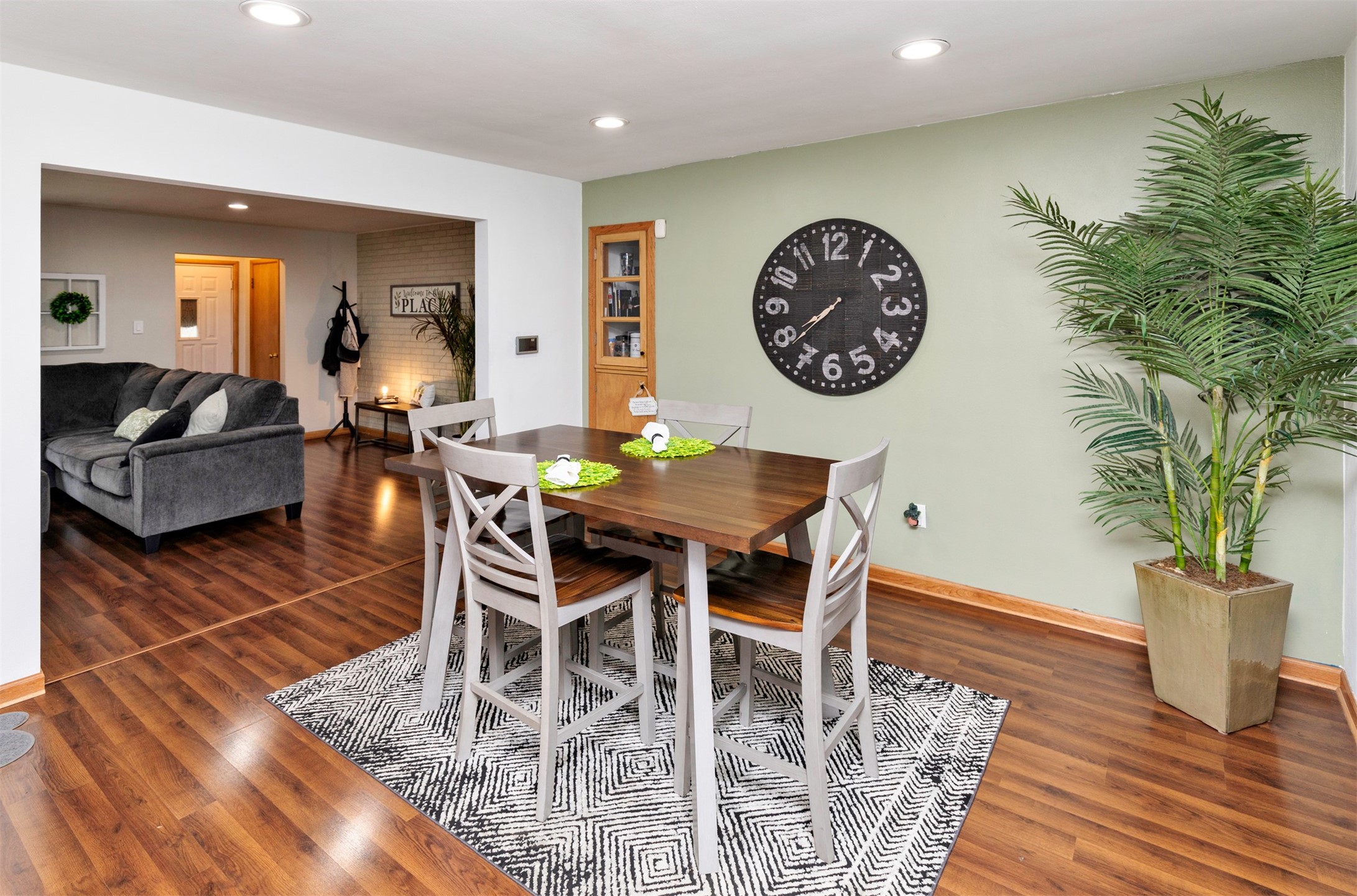 2701 E Walnut Street, Des Moines, Iowa image 7