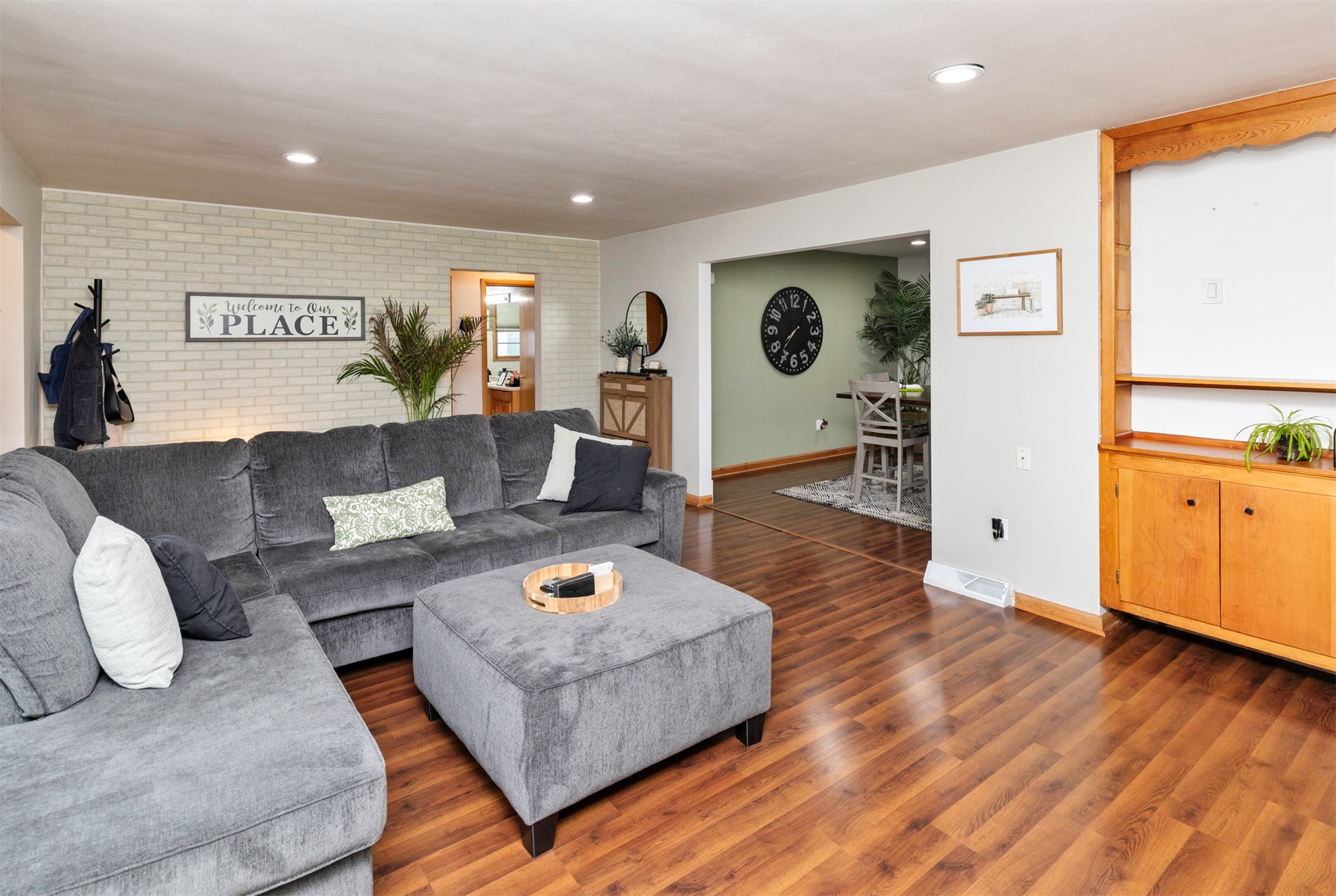 2701 E Walnut Street, Des Moines, Iowa image 4