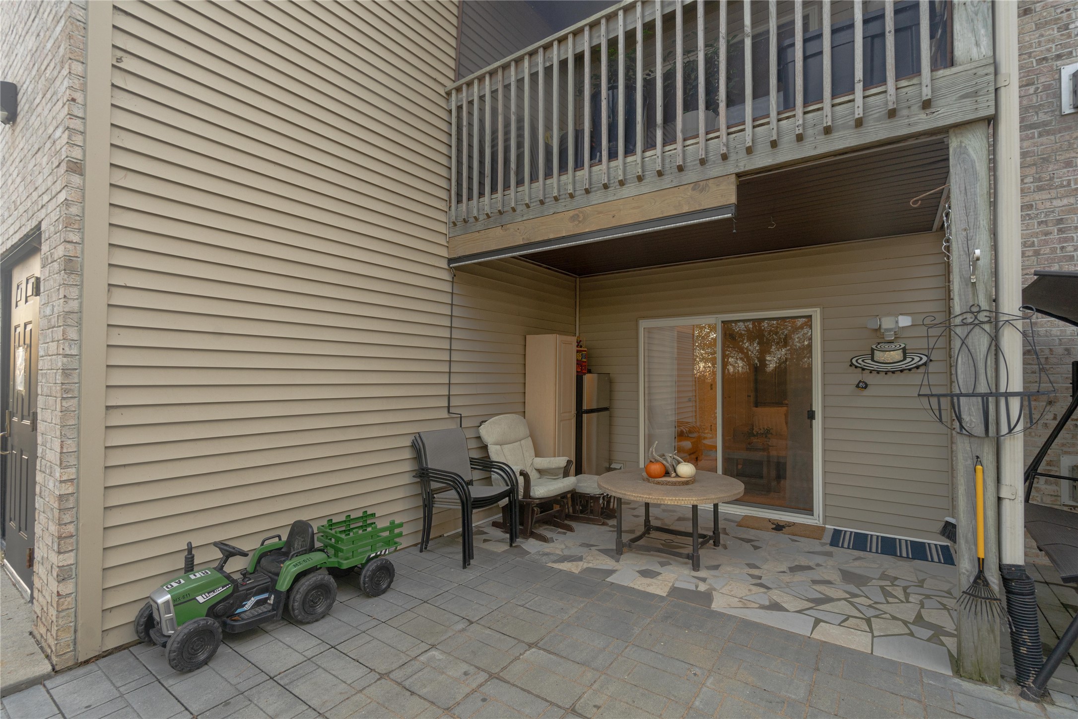 10161 Sutton Drive #3, Urbandale, Iowa image 2