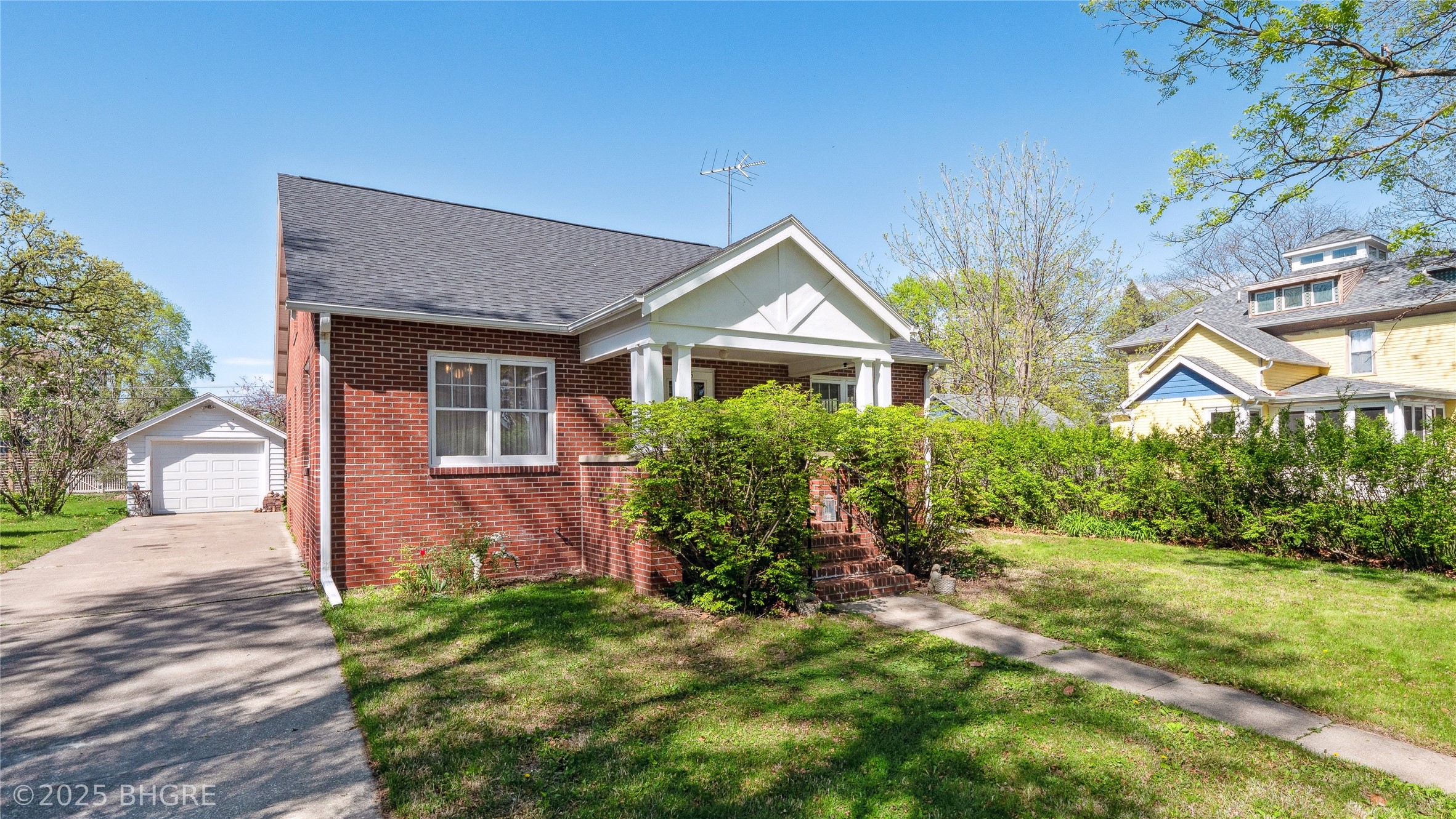 315 W Washington Street, Winterset, Iowa image 1